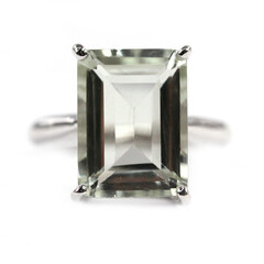 Bague en argent et Améthyste verte
