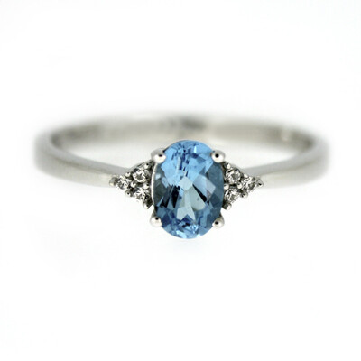 Bague en argent et Topaze bleu Suisse