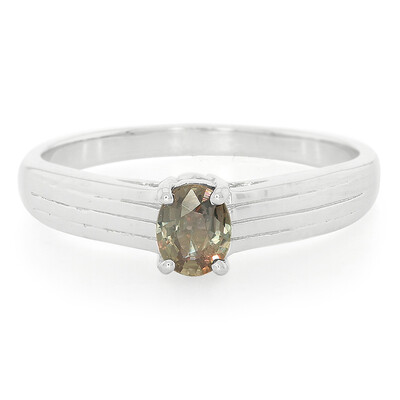 Bague en argent et Saphir à couleur changeante non chauffé