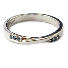 Bague en argent et Diamant bleu