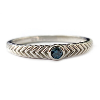 Bague en argent et Diamant bleu