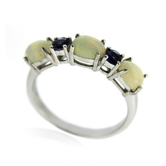 Bague en argent et Opale Welo