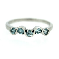 Bague en argent et Zircon de Ratanakiri