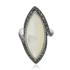 Bague en argent et Nacre