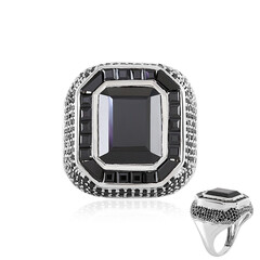 Bague en argent et Spinelle noir