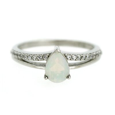 Bague en argent et Opale Welo
