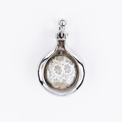 Pendentif en argent et Corail fossilisé