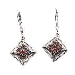 Boucles d'oreilles en argent et Diamant rouge