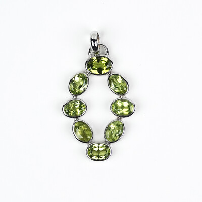 Pendentif en argent et Péridot