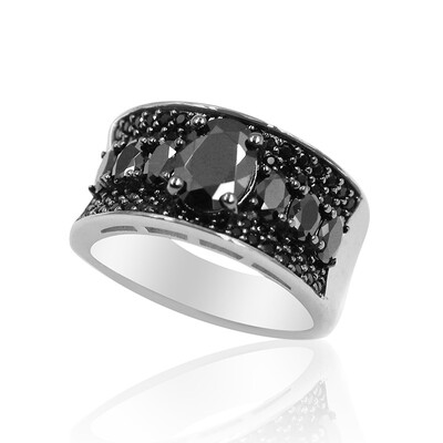Bague en argent et Spinelle noir