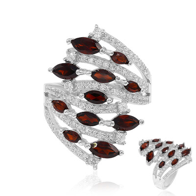Bague en argent et Grenat
