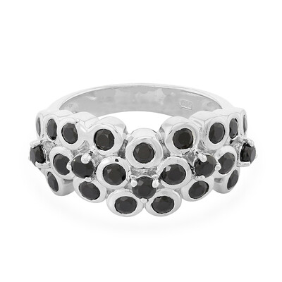 Bague en argent et Spinelle noir