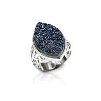 Bague en argent et Quartz étincelant bleu cobalt