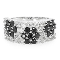 Bague en argent et Spinelle noir