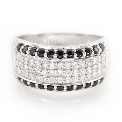 Bague en argent et Spinelle noir