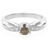 Bague en argent et Grenat à couleurs changeantes de Madagascar