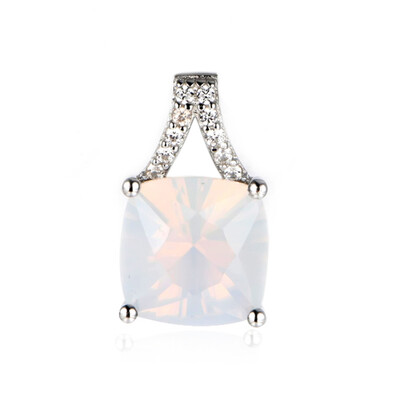 Pendentif en argent et Quartz bleu lunaire