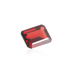  Grenat du Mozambique 7,23 ct (gemme et boîte de collection)