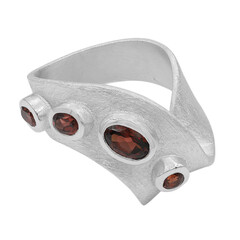 Bague en argent et Grenat du Mozambique