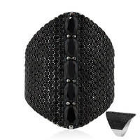 Bague en argent et Spinelle noir