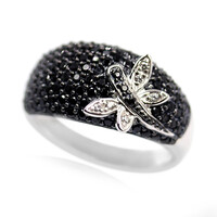 Bague en argent et Spinelle noir