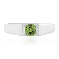 Bague en argent et Démantoïde de Russie