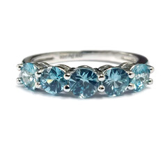 Bague en argent et Zircon de Ratanakiri