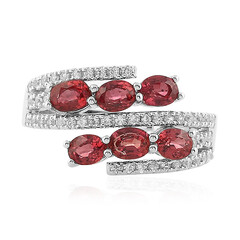 Bague en argent et Saphir rouge du soir