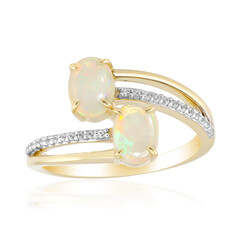 Bague en or et Opale blanche du Brésil
