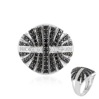Bague en argent et Spinelle noir