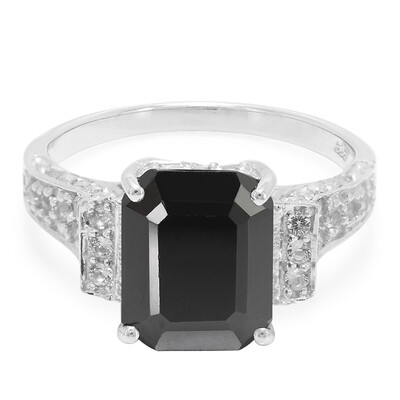 Bague en argent et Spinelle noir