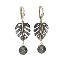 Boucles d'oreilles en or et Nacre