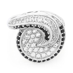 Bague en argent et Spinelle noir