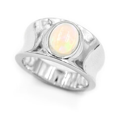 Bague en argent et Opale Welo