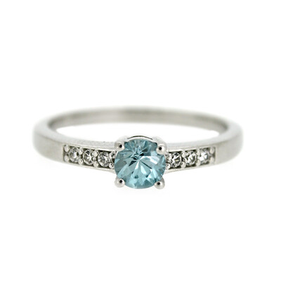 Bague en argent et Zircon de Ratanakiri