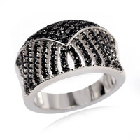 Bague en argent et Spinelle noir