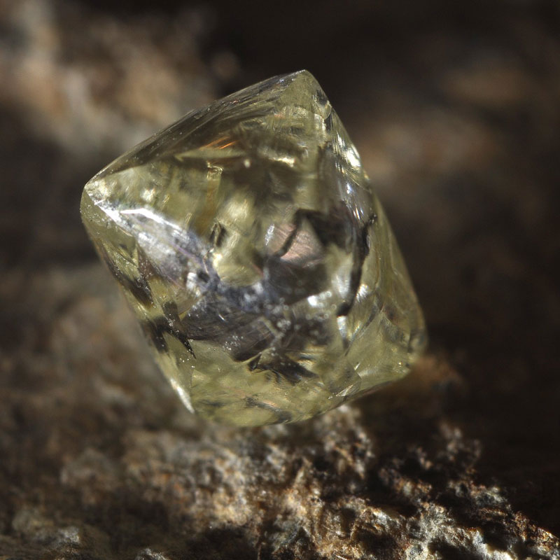 Le diamant et les pierres précieuses