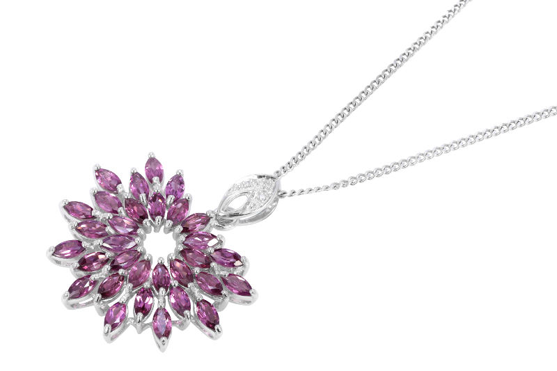 Collier et pendentifs juwelo